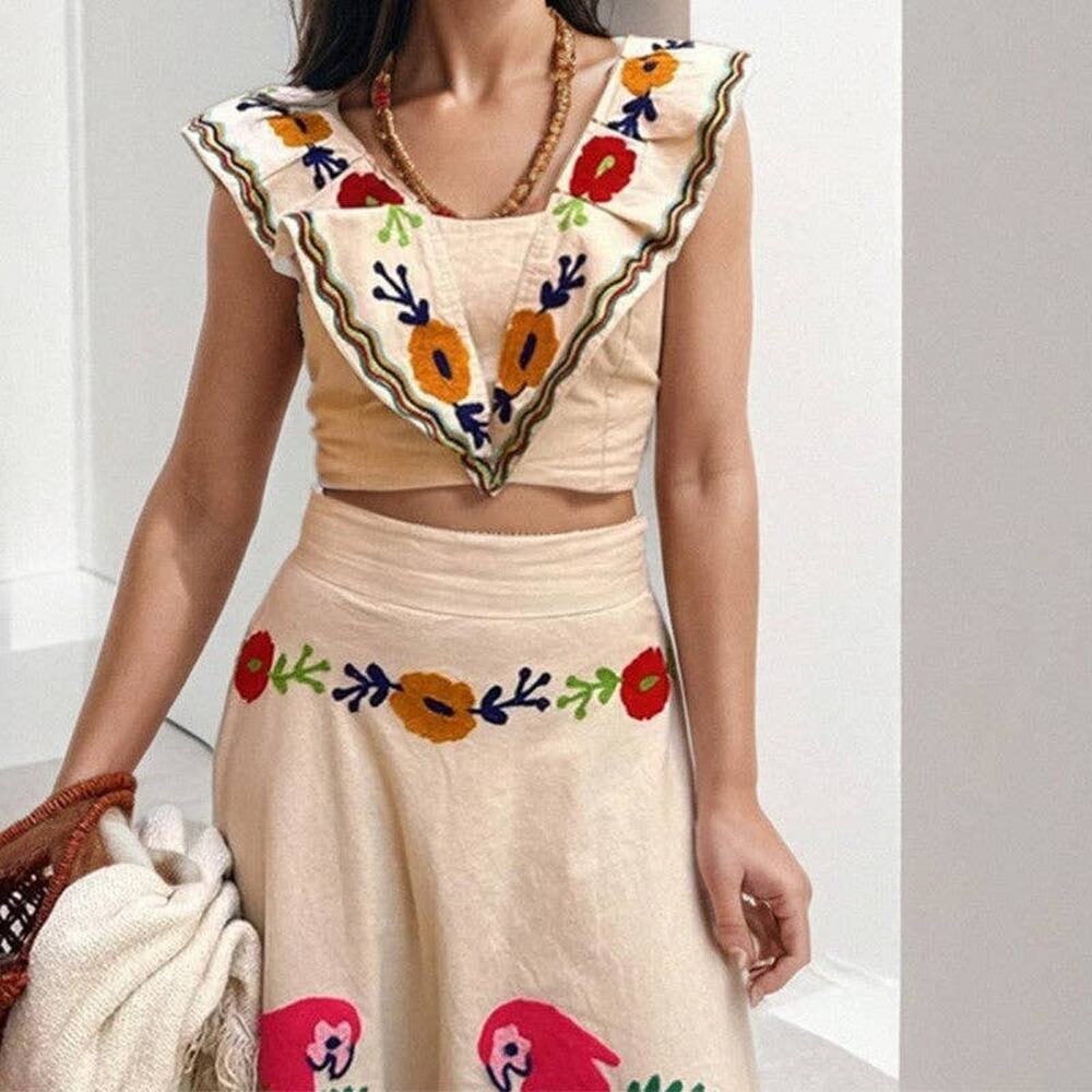Sleeveless Floral Print Two-Piece Set - Ruffle Crop Top & Maxi Skirt - Picture 3 of 7